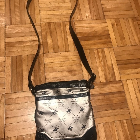 BEVERLY HILLS POLO CLUB crossbody bag . - Picture 2 of 5